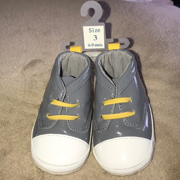 New Baby Shoes 👟 - Picture 2 of 6